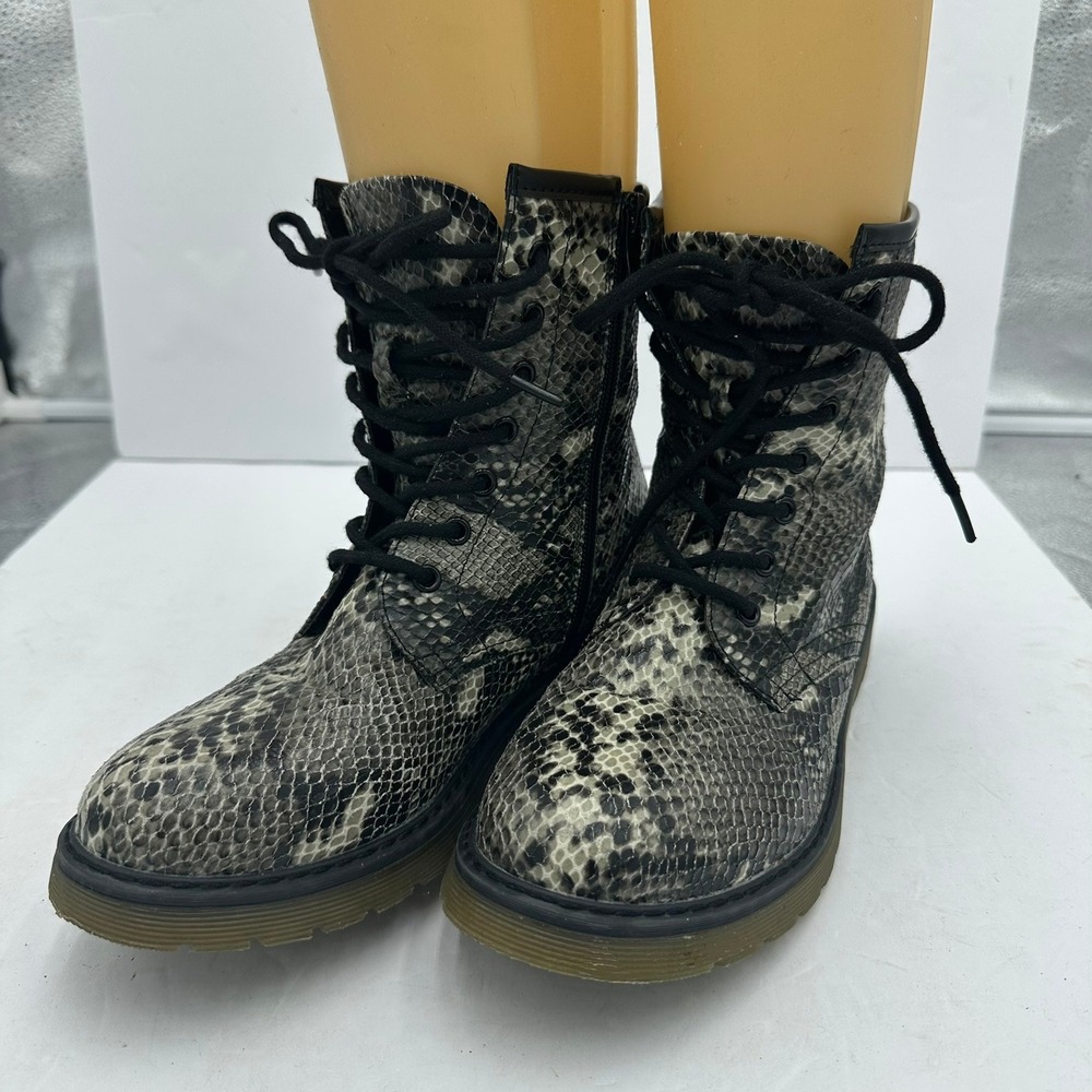 Shu Shop Yasmeen Womens Snakeskin Combat Boots Size 8.5 Edgy Grunge Alt Indie